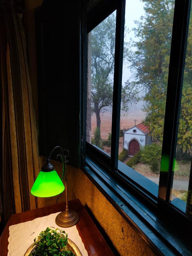 Lugar Da Pedra Alta - B&B - Private Historical Villa Melo Екстериор снимка