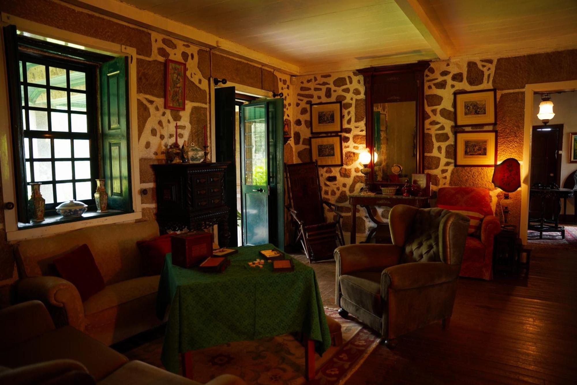 Lugar Da Pedra Alta - B&B - Private Historical Villa Melo Екстериор снимка