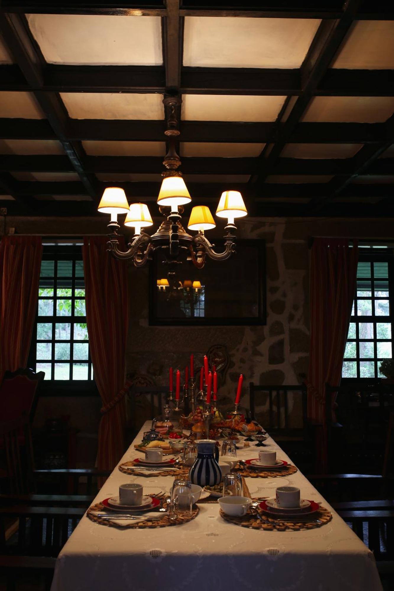 Lugar Da Pedra Alta - B&B - Private Historical Villa Melo Екстериор снимка